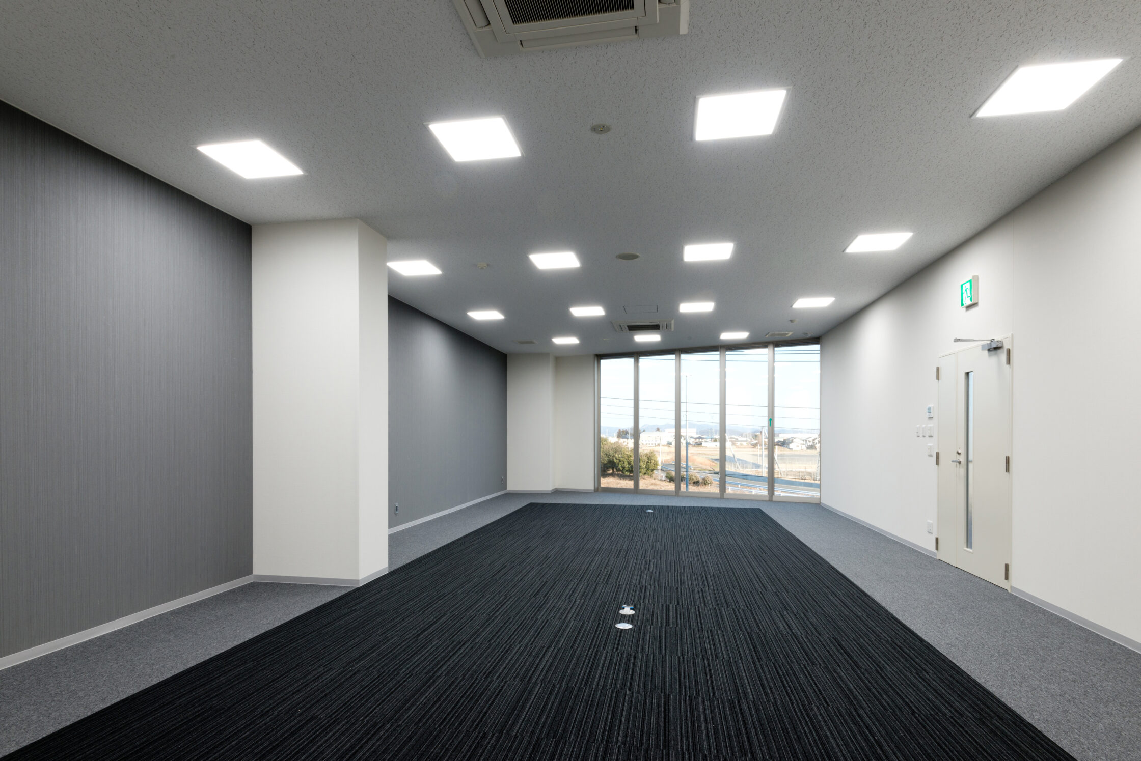 新井商運　東部物流センター